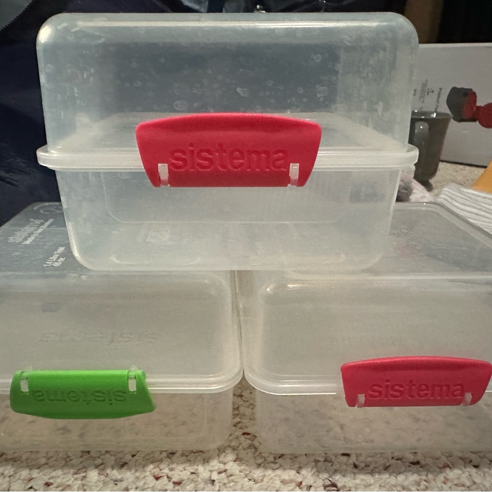 stem Clear Food Storage Containers with Red and Green Lids